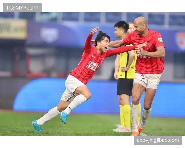 成都蓉城迎来亚冠正赛首胜 上海海港终结亚冠连败纪录双喜临门