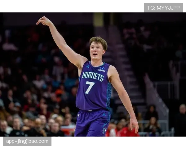 克尼佩尔黄蜂八连胜期间表现 19岁新秀成长挑战最佳新秀评选格局